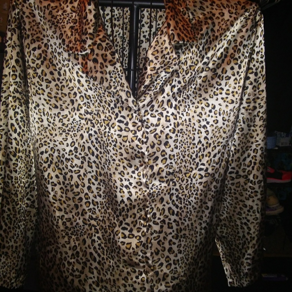 Silk leopard print sleep set